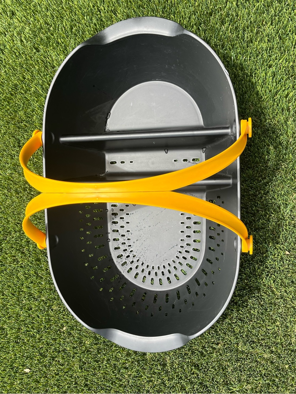 Fiskars Black/Orange Harvest Basket with Dual Handles - Picture 8 of 14